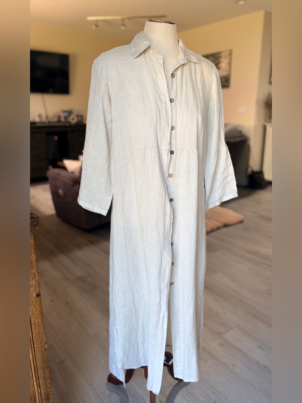 CHARLIE B 100% linen duster dress in natural linen colour. Size Sm.